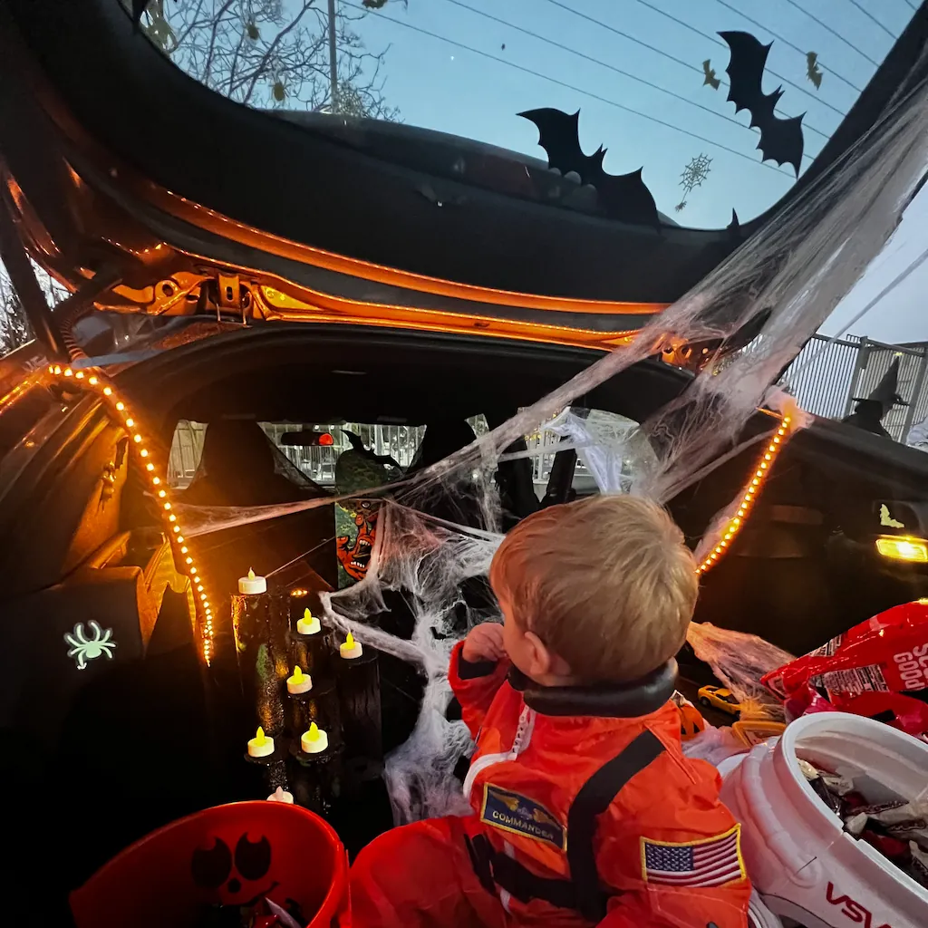 HalloWLED running in the car for Trunk or Treat